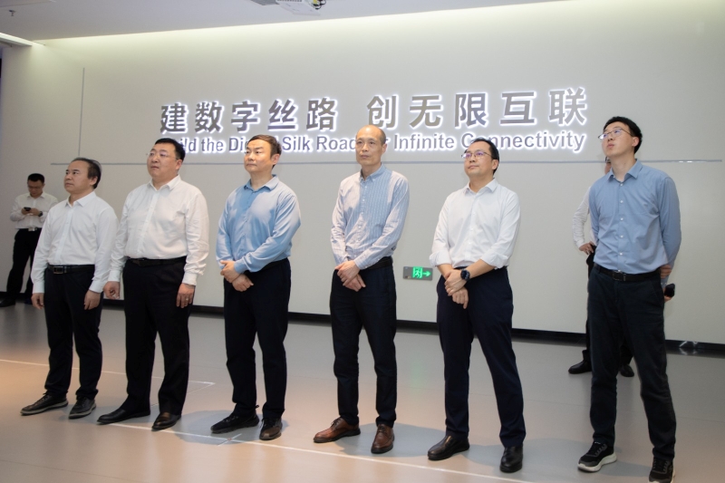 1775186717947020889.jpg 住建部參觀800.jpg